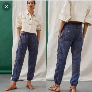 by Anthropologie blue floral cargo joggers size Large